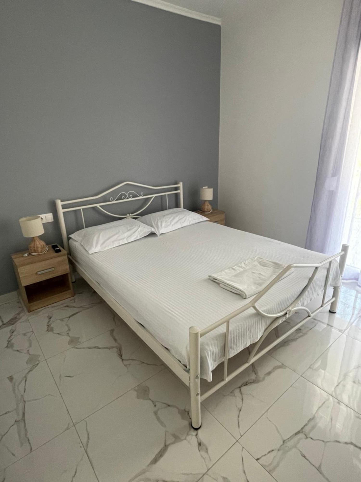 Antonis Apartment باراليا ديونيسيو الغرفة الصورة